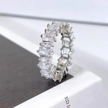 White Gold Plated Sterling Silver Ring with Cubic Zirconia – Elegant Women’s Jewelry